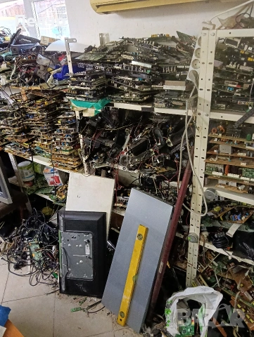 Части за ТВ и електронна скрап, снимка 17 - Части и Платки - 47543053