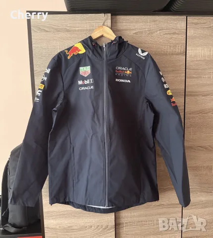 Яке против дъжд redbull racing - размер L, снимка 3 - Якета - 55326813