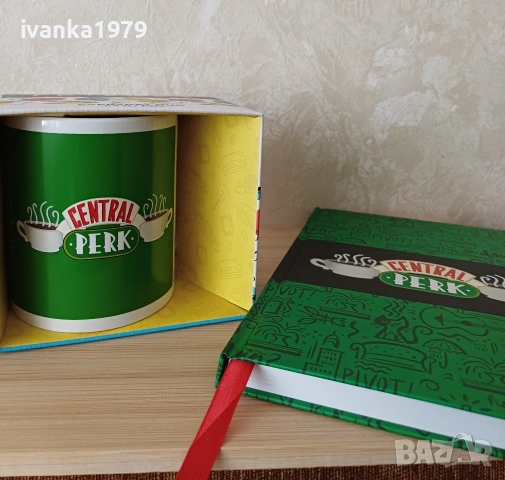 "Приятели" Friends сет с чаша, тефтер и кашпа поставка с цвете, снимка 2 - Чаши - 55027272