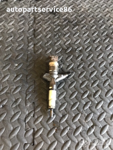 Горивен инжектор за Subaru Legacy 2.0 Дизел (2009) Denso 16613AA020