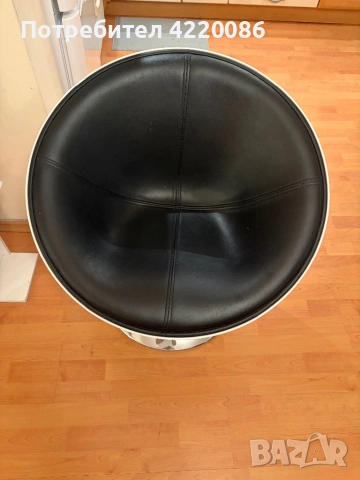 Въртящ се фотьойл Space Age