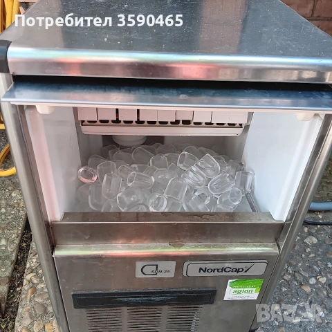 Професионален ледогенератор, снимка 2 - Обзавеждане за заведение - 54573631