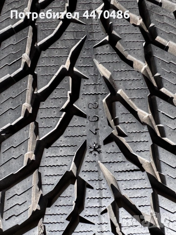 Зимни гуми Nokian 235/35/19, снимка 5 - Гуми и джанти - 54275107