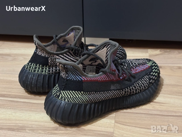 Оригинални Adidas Yeezy Boost 350 V2 Yecheil, снимка 6 - Маратонки - 54141650