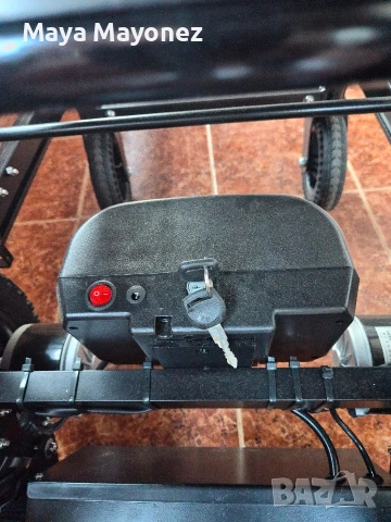 Електрична количка с механизъм за стълби за инвалиди, снимка 8 - Друга електроника - 54189858