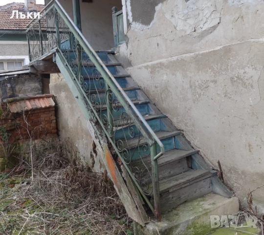 Двуетажна къща с дворно място, гр. Сеново, обл. Русе. , снимка 5 - Къщи - 54912118