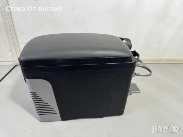 Хладилник за кола с подлакътник - 12V / 60W, снимка 4 - Друга електроника - 54602442