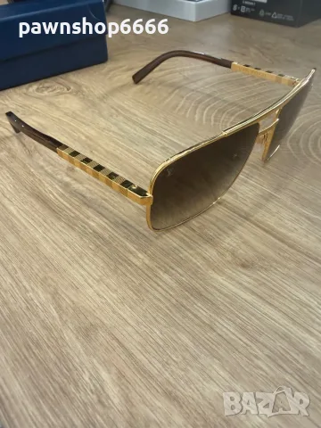 Оригинални мъжки слънчеви очила Louis Vuitton Attitude (Z0259U) – Златисти, снимка 18 - Слънчеви и диоптрични очила - 55693408