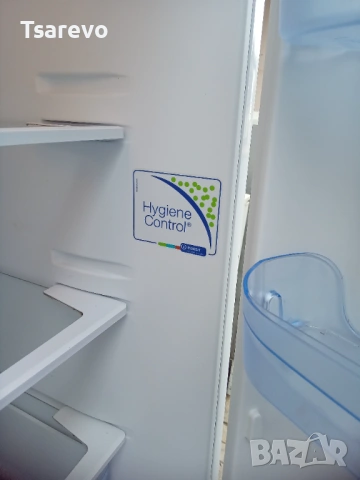 Хладилник Индезит А+, снимка 5 - Хладилници - 54198685