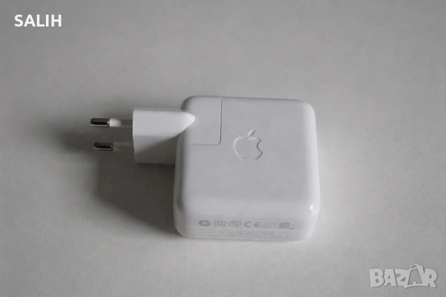 Apple A1003 Оригинално Зарядно за iPod FireWire Адаптер Перфектно Състояние Без Кабел