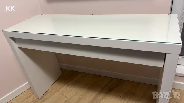 Бюро - тоалетна маса IKEA - MALM, снимка 2 - Бюра - 55699471