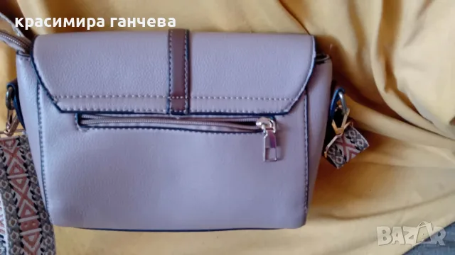 продавам дамска чанта, за през рамо,малка, снимка 3 - Чанти - 55672994