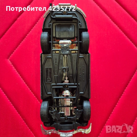 Колекционерски модел Mercedes-Benz 300SL на Bburago, снимка 2 - Колекции - 54367583