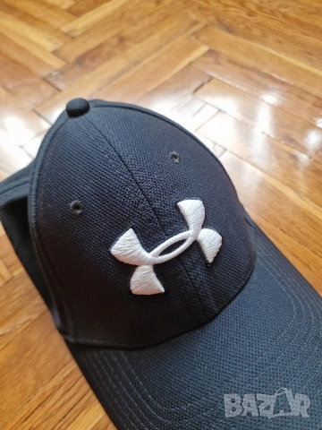 Страхотна шапка с козирка UNDER ARMOUR,един размер , снимка 3 - Шапки - 54520425