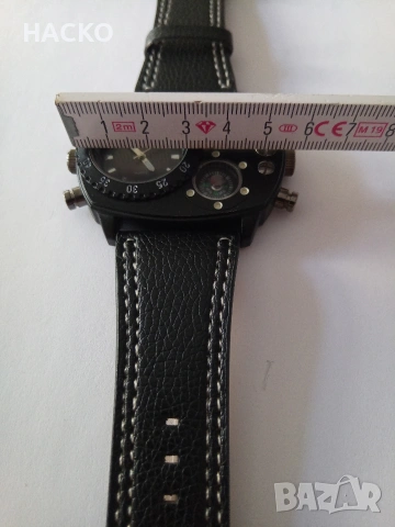 OULM Кварцов Часовник с Компас и Две Часови Зони , снимка 11 - Мъжки - 54345228