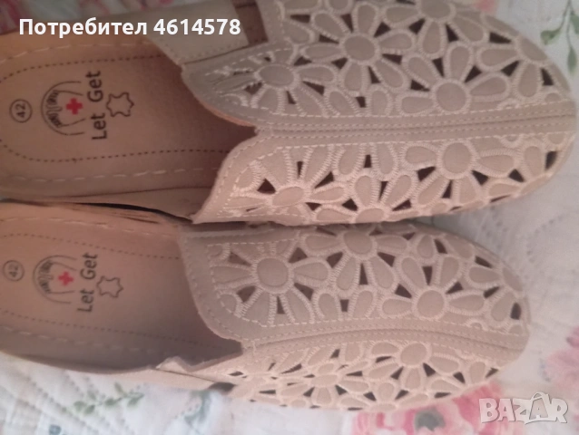 Продавам дамски чехли, снимка 3 - Чехли - 54100536