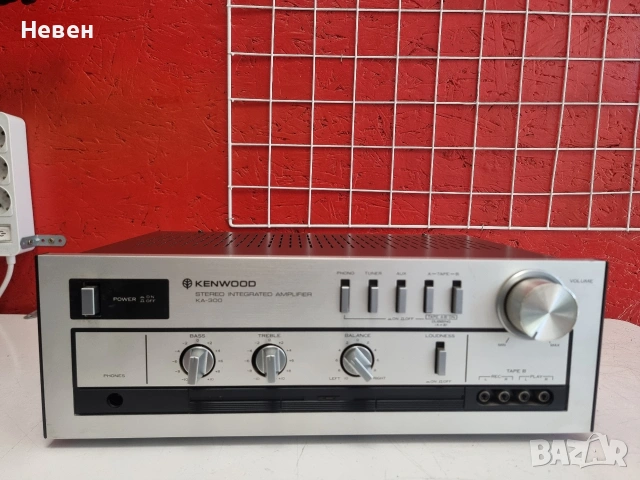 Усилвател Kenwood KA-300, снимка 2 - Ресийвъри, усилватели, смесителни пултове - 54808342