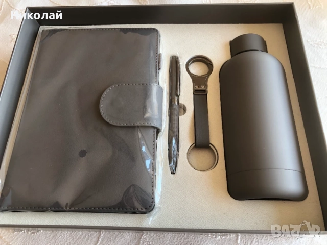 Подаръчен комплект Welcome 4 части– тефтер, химикалка, ключодържател и бутилка за вода в лукс. кутия, снимка 8 - Подаръци за мъже - 55412028