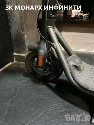 Електрическа тротинетка Ninebot by Segway F2 E+ зарядно, снимка 9 - Велосипеди - 54934629