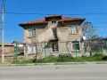 Продавам къща за ремонт , снимка 1