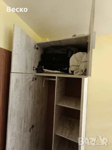Двукрилен гардероб с надстройка – Като НОВ! (230 x 80 x 53 см), снимка 3 - Гардероби - 55656716