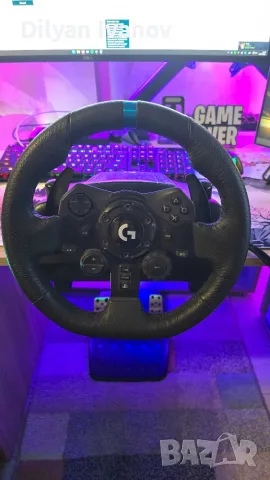 Волан - Logitech G923 Trueforce Sim Racing Wheel + Logitech® G Driving Force™ Shifter