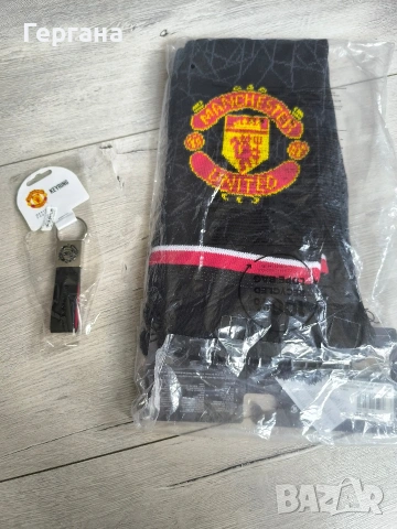 Оригинален шал. Manchester United на ADIDAS