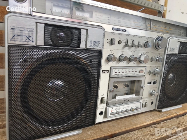 Радиокасетофон Sanyo M-X920K – легендарен ретро  boombox модел!, снимка 2 - Радиокасетофони, транзистори - 54610569