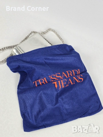 Нова дамска чанта Trussardi Jeans - сребриста с верижка , снимка 5 - Чанти - 54410394