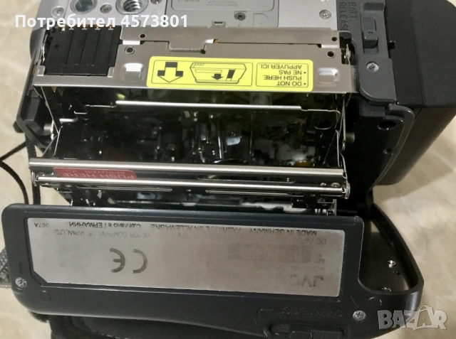 MiniDV камера JVC GR-D33, снимка 3 - Камери - 54720336