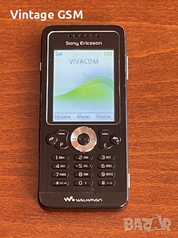Телефон Sony Ericsson W302
