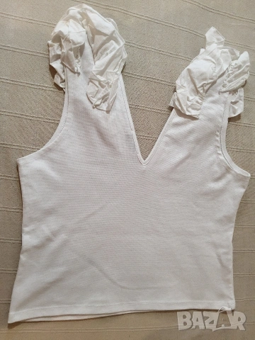Разкошна бяла блуза на ZARA р-р 28, снимка 2 - Корсети, бюстиета, топове - 54381491