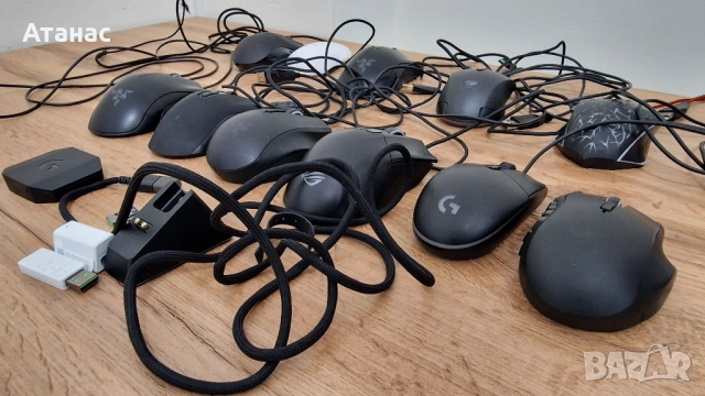 Лот 11 бр. геймърски мишки Razer, Logitech, ASUS + Оригинални аксесоари