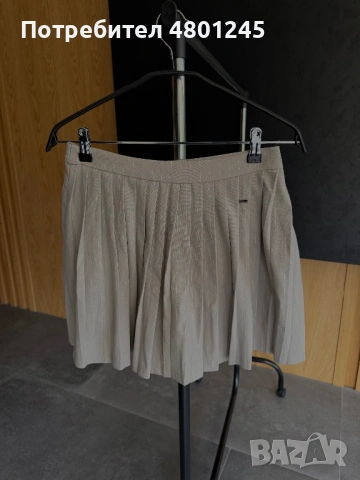 Къса плисирана пола на фино райе