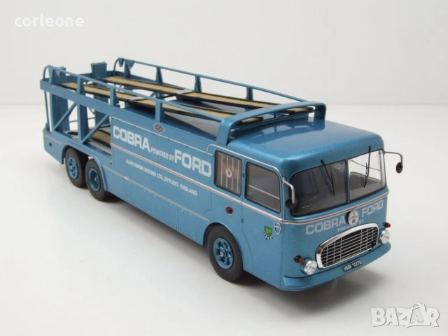 Fiat Bartoletti 306/2 Renntransporter 1956 - мащаб 1:43 на ixo models моделът е нов в PVC кейс, снимка 2 - Колекции - 55010678