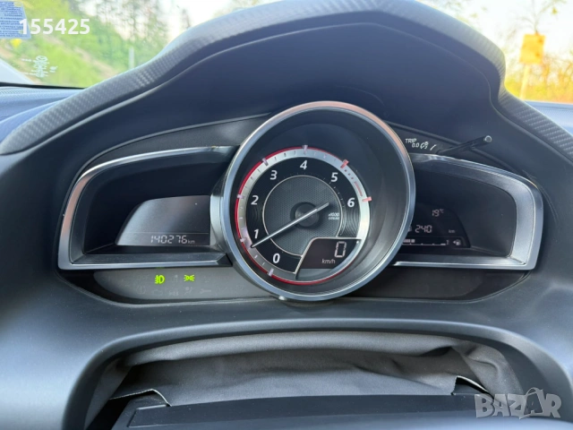 Mazda 3 2.2d Skyactiv Head-Up BOSE, снимка 10 - Автомобили и джипове - 53296964