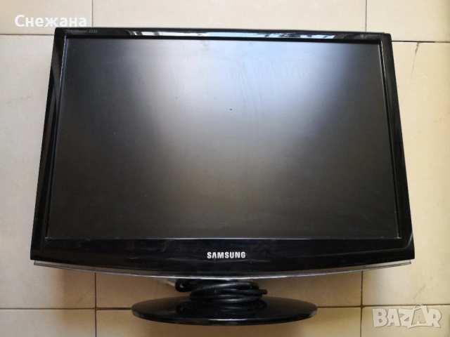 монитор бизнес клас Samsung 22" с ярки цветове, снимка 3 - Монитори - 54891355