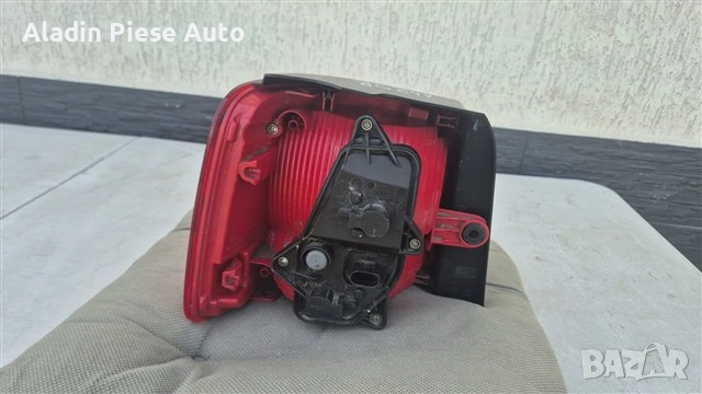Стоп десен на калника VW Touran година 2011 2012 2013 2014 2015 , снимка 4 - Аксесоари и консумативи - 54442394