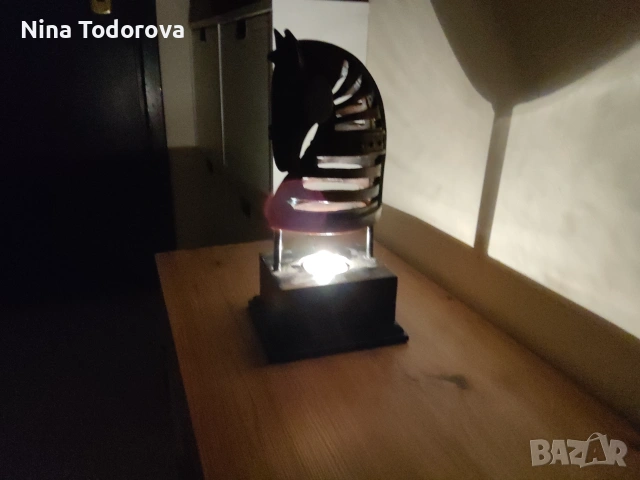 Продавам Лампа кон