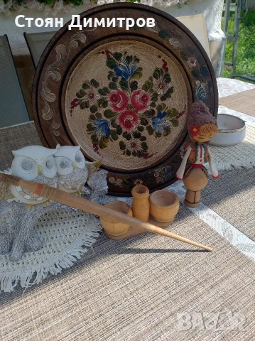 Красиви старинни предмети,дървена чиния диам.50см, вретено ,човече в народна носия,два бухали,солниц, снимка 3 - Антикварни и старинни предмети - 55338082