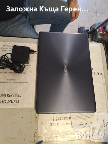 Лаптоп Asus X542