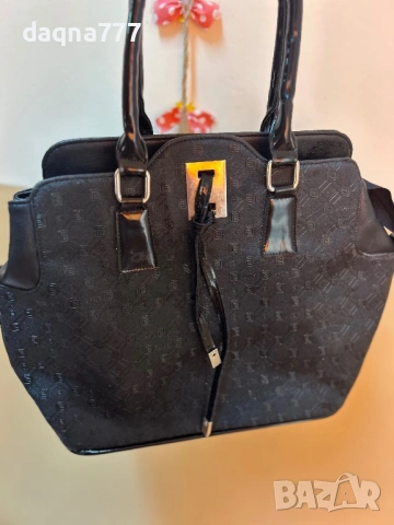 Дамска чанта, снимка 9 - Чанти - 54215873