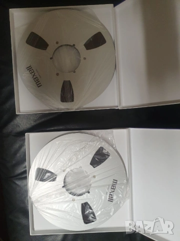 Магнетофонна ролка метална 26,5см 10,5" Maxell 35 микрона лента. В отлично състояние. По 90€/бр.