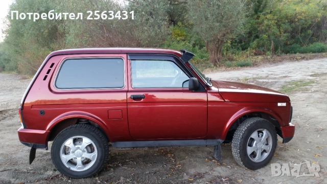 LADA NIVA URBAN 3 врати, снимка 4 - Автомобили и джипове - 54362763