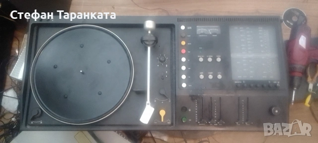 BRAUN-1975 година Грамофон, радио тунер, усилвател в едно 