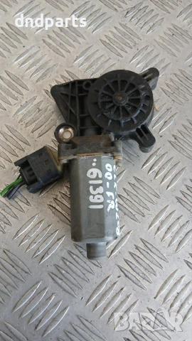 Моторче стъклоповдигач Mercedes CLK W208 2000 (предно дясно) 0130821723