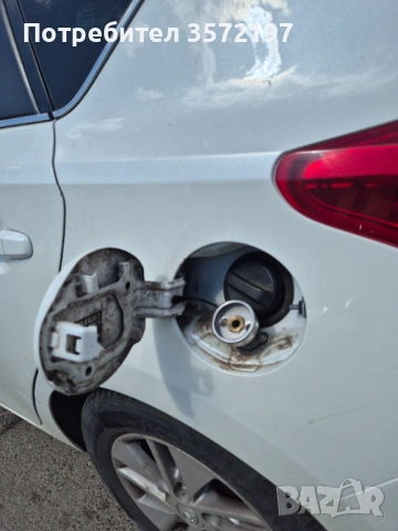 Toyota Auris Hybrid, снимка 14 - Автомобили и джипове - 54368966