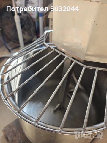 Спираловиден миксер 10л, снимка 2 - Обзавеждане на кухня - 53971832