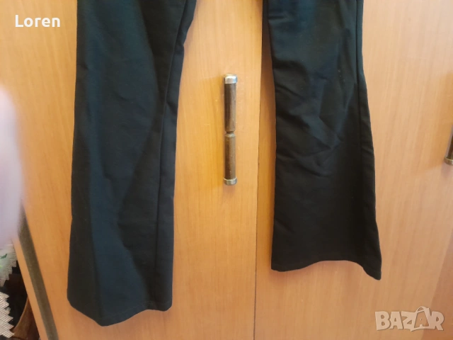 * Prada*Черен панталон надолу разкроен , снимка 4 - Панталони - 54144619