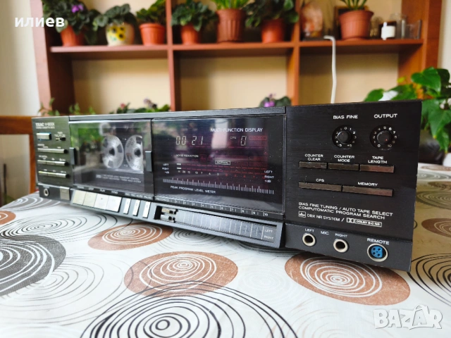 Триглав касетен дек Teac V-800X (Made in Japan), снимка 3 - Декове - 54868884